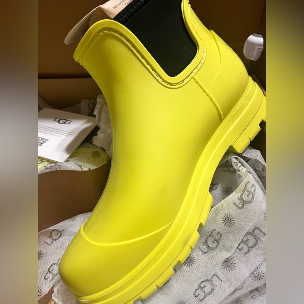 UGG Women's Vibrant Yellow Rain Boots